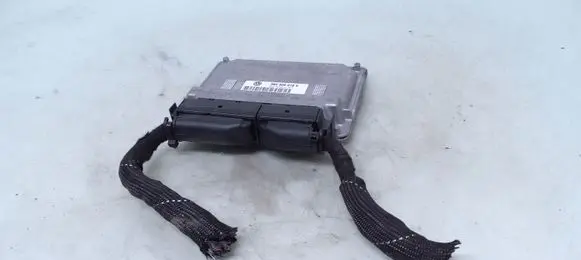 Volkswagen PASSAT B5.5 Engine control unit/module 3B0906018S 5WP4025904