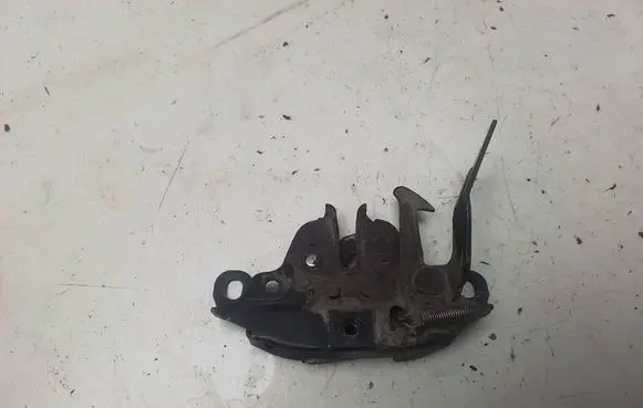 Nissan X-Trail T31 Tie down hook / loop 
