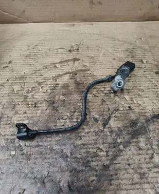 Volkswagen Transporter - Caravelle T5 Crankshaft position sensor 03L971858E 03L906433 9805940