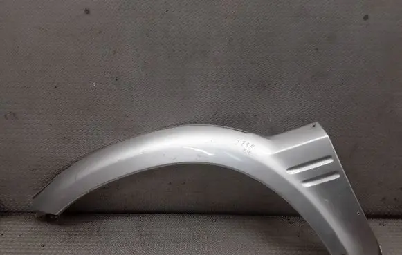 Nissan Terrano Fender trim (molding) 