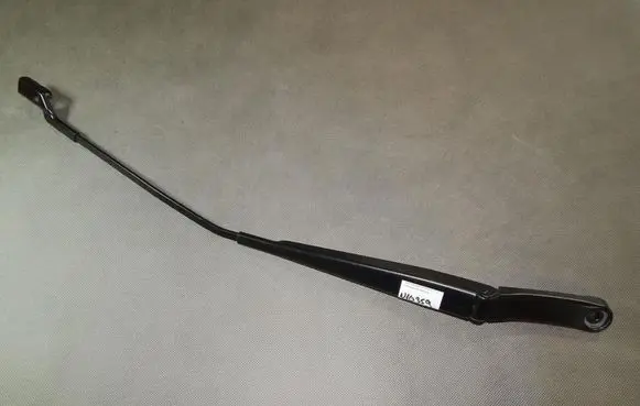 Front wiper blade arm
