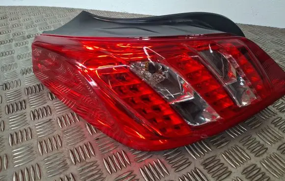 Peugeot 508 Rear/tail lights 9686293780A