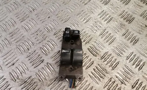 Toyota Yaris Electric window control switch 0113f0d