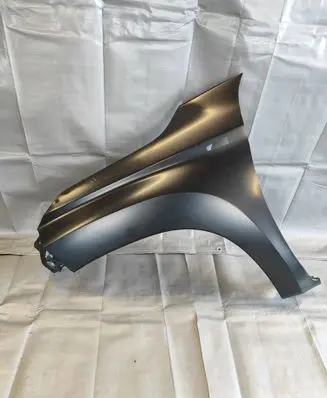 Mitsubishi L200 Fender 