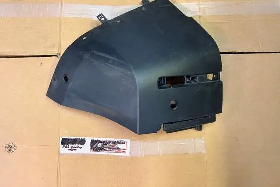 Land Rover Defender Rear bumper corner part panel trim L8B217D752A L8B217D752