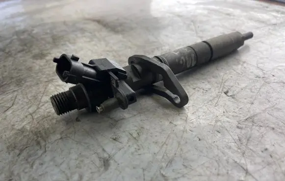 Jaguar XJ X351 Fuel injector 9x2q-9k546-db 0445116