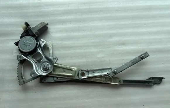 Toyota GT 86 Front door window regulator with motor 61188CA000