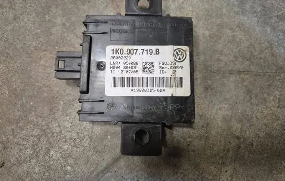 Audi A3 S3 A3 Sportback 8P Alarm movement detector/sensor 1K0907719B