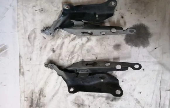 Volvo XC90 Engine bonnet/hood hinges