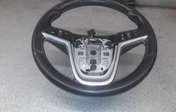 Opel Meriva B Steering wheel 13412200