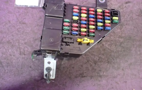 Hyundai Tucson JM Fuse box set 91110-2E001