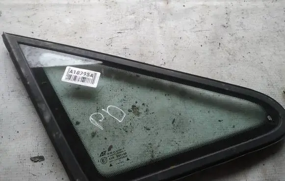 Volkswagen Sharan Front triangle window/glass as2