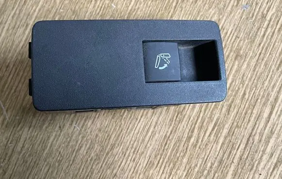 Opel Insignia B Seat control switch 13333631