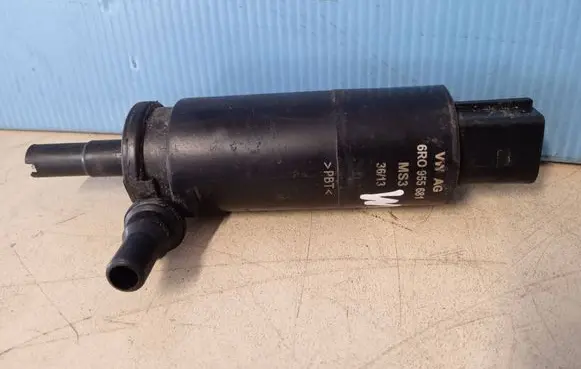 Skoda Octavia Mk3 (5E) Windscreen/windshield washer pump 6R0955681
