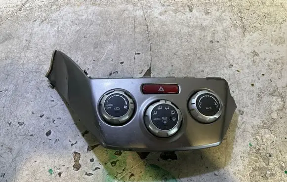 Subaru Forester SH Climate control unit 72311SC060 89124CB T1007170D