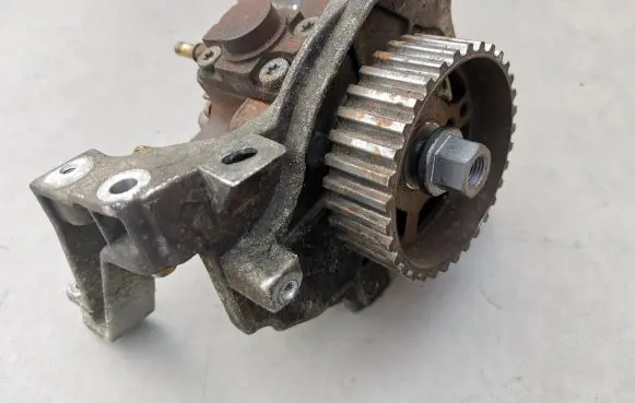 Ford Focus Fuel injection high pressure pump 9683703780A 0445010102