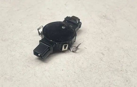 Skoda Karoq Rear glass lock/latch Q251 81A955555B