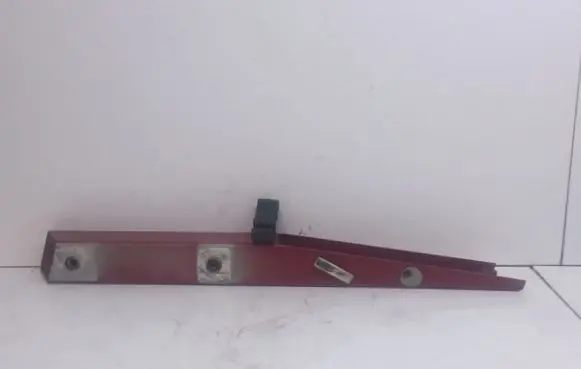 Audi A2 Fender mounting bracket 8Z0805092A