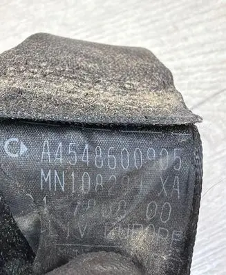 Mitsubishi Colt Rear seatbelt 602441200B A4548600905 MN108299