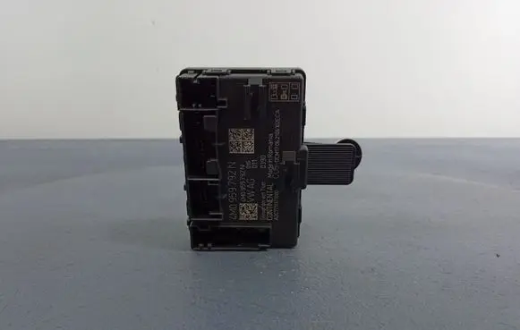 Audi Q7 4M Other control units/modules 4M0959792N