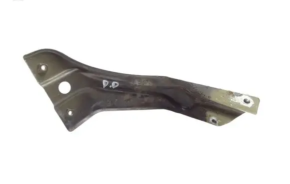 Volkswagen Scirocco Fender mounting bracket 1K8821136