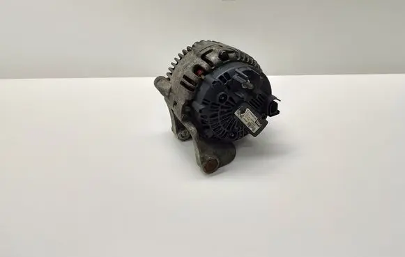 BMW 5 E60 E61 Generator/alternator 7799204 TG17C048 2543305B