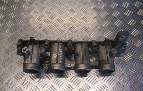 Alfa Romeo 156 Intake manifold
