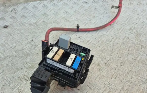 Renault Megane III Fuse module 243510001R