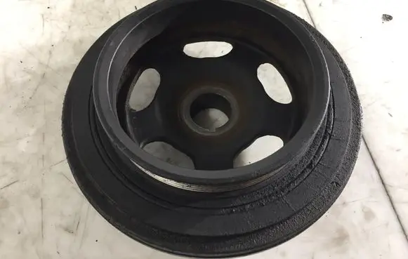 Mercedes-Benz Sprinter W906 Crankshaft pulley A6110300203