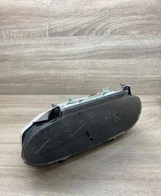 Speedometer (instrument cluster)