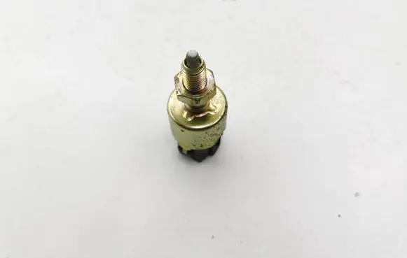 KIA Sorento Brake pedal sensor switch