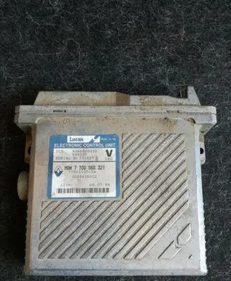 Volvo S40, V40 Engine control unit/module 7700868321
