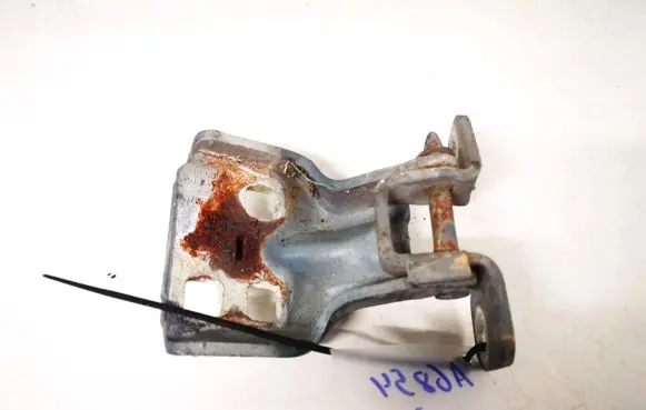 Chrysler Town & Country IV Rear door lower hinge
