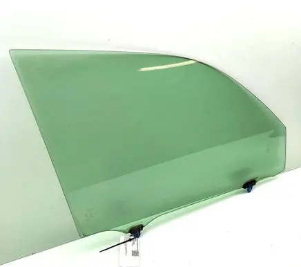 Toyota Land Cruiser (J200) Front door window glass four-door 6810160570