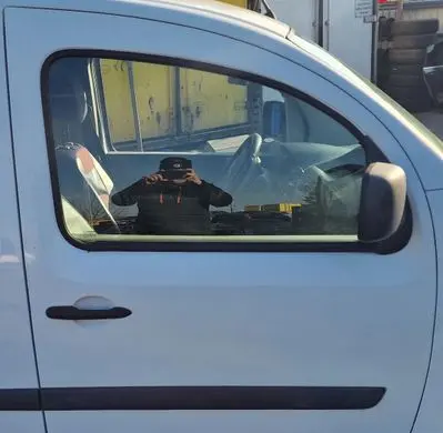 Renault Kangoo II Front door