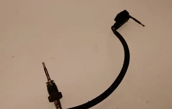 Nissan Qashqai Exhaust gas temperature sensor