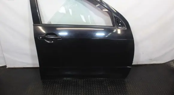 Mitsubishi Outlander Front door