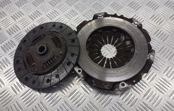 Opel Meriva A Pressure plate 55351731