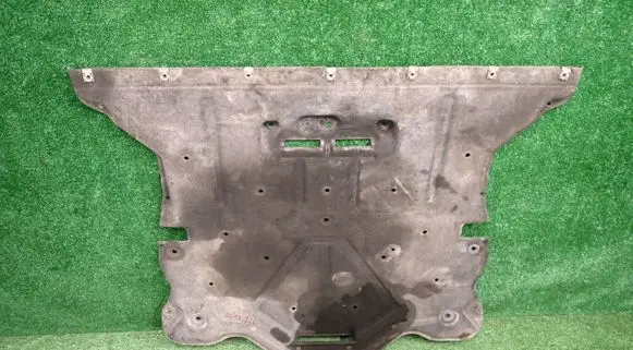 Alfa Romeo Stelvio Engine splash shield/under tray AA10674