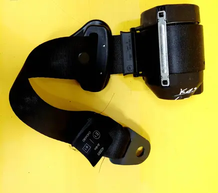 Nissan Micra Rear seatbelt 33048808