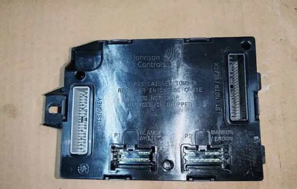 Renault Captur BSM Control unit 284B18533R 21276731 2920683