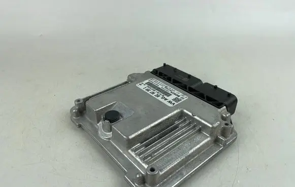 Volkswagen Golf VIII Engine control unit/module 05E907309G 0261S21826