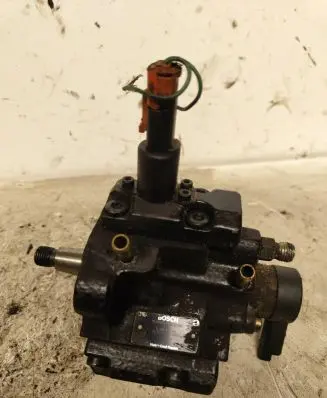 Citroen Berlingo Fuel injection high pressure pump 0445010010