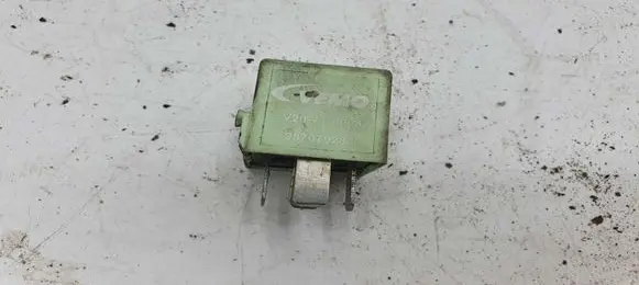 BMW 5 E60 E61 Other relay V20710003 987079282