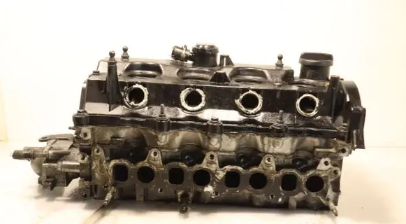 Opel Astra J Engine head 