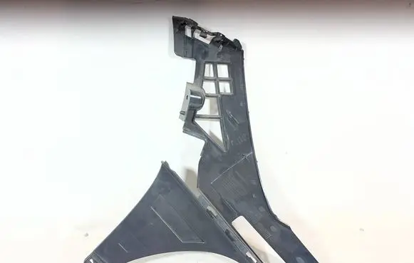 Mercedes-Benz CLA C118 X118 Front bumper mounting bracket A1188853501