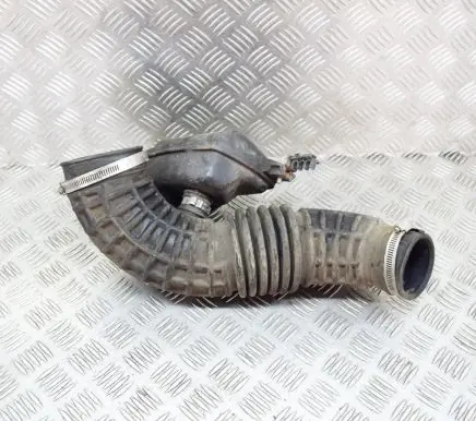 Nissan NP300 Air intake hose/pipe