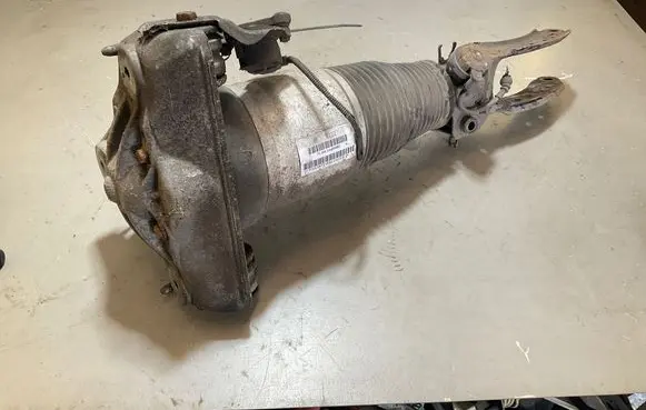 Audi Q7 4L Air suspension front shock absorber 7L8616040D 167ATE04615FEB