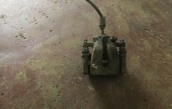 BMW 1 E82 E88 Rear brake caliper