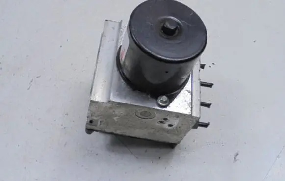 Peugeot 407 ABS Pump 9661702380